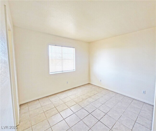 property at 1521 Old W Ave