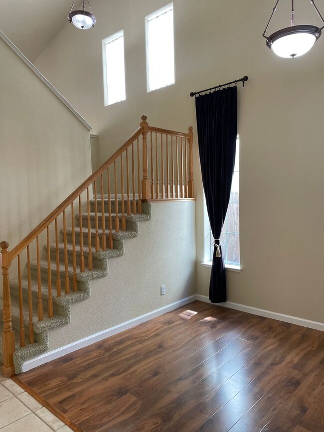 8965 Rising Mist Way in Roseville, CA - Building Photo - Building Photo
