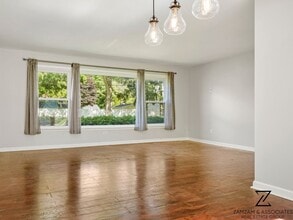 6843 E Dartmoor Rd in West Bloomfield, MI - Building Photo - Building Photo