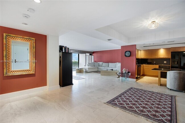 3 Grove Isle Dr in Coral Gables, FL - Building Photo - Building Photo