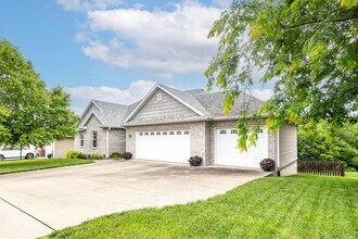 3702 Timber Run Dr in Columbia, MO - Building Photo - Building Photo