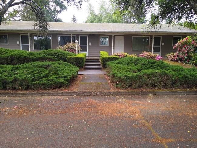 320 Wilson St S, Unit 320 Wilson St S