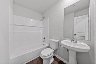 2408 McKenzie Ave in Waco, TX - Building Photo - Building Photo