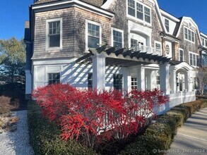 103 Main St in Stonington, CT - Building Photo - Building Photo