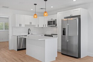 The Cove Apartments in Delray Beach, FL - Building Photo