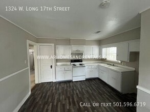 1324 W Long 17th St in North Little Rock, AR - Building Photo - Building Photo