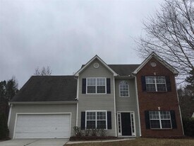 1390 Brisbane Dr in Dacula, GA - Building Photo