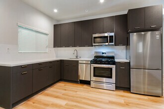 1784 S Rimpau Blvd, Unit 1/2 in Los Angeles, CA - Building Photo - Building Photo