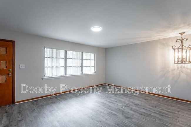 186 Greens Lake Cir in Rossville, GA - Building Photo - Building Photo