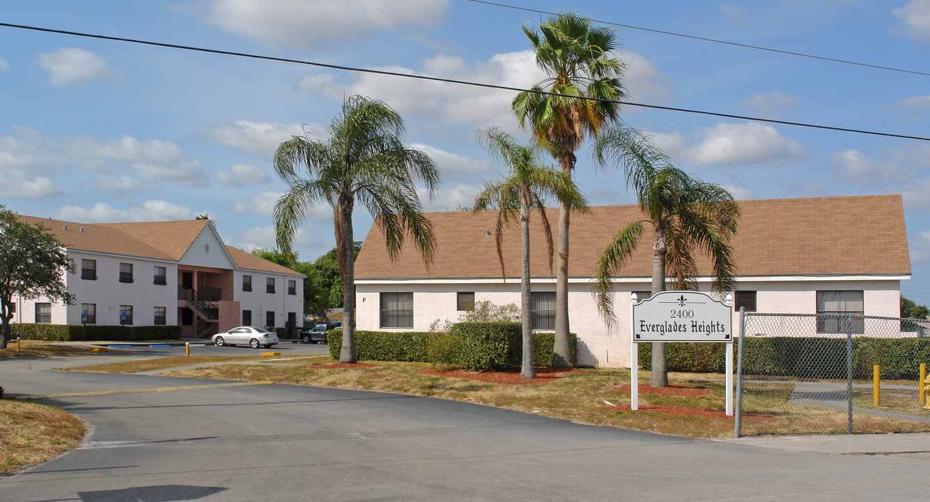 Everglade Heights in Fort Lauderdale, FL - Building Photo