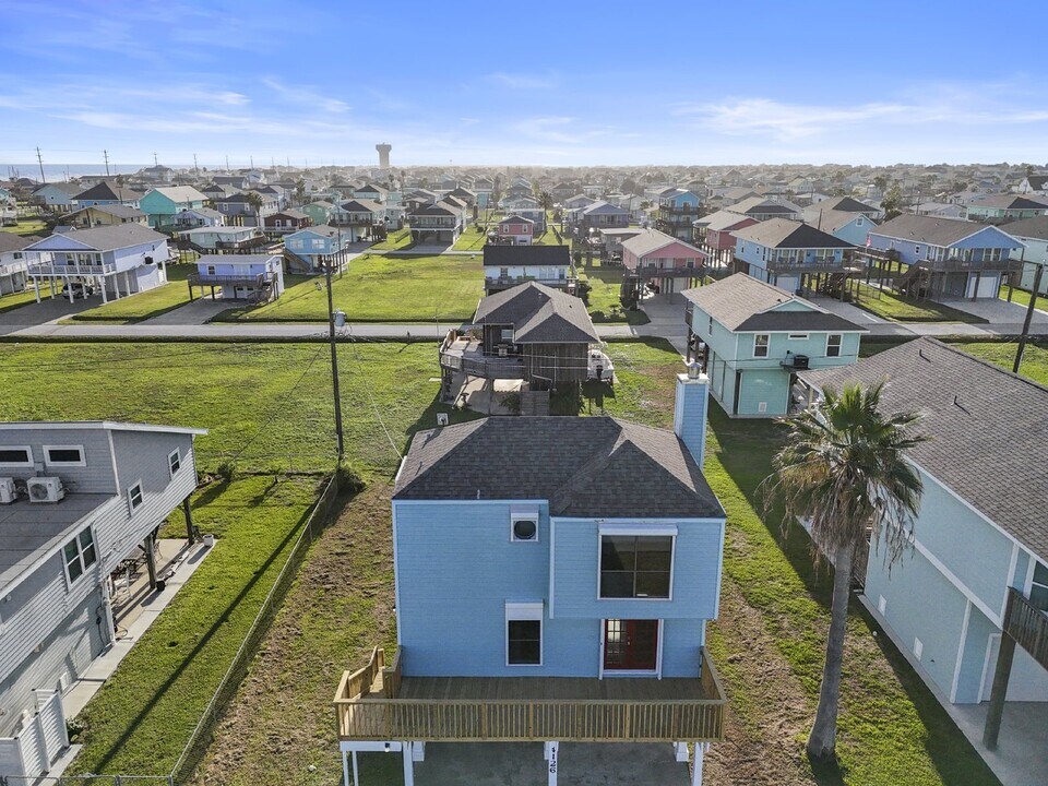 4126 San Jacinto Dr in Galveston, TX - Building Photo
