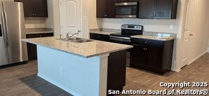 869 Armadillo Dr in Seguin, TX - Building Photo - Building Photo