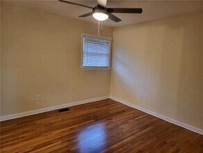 887 Bridgewater St SW in Atlanta, GA - Building Photo - Building Photo