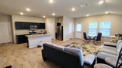 9609 Falme Ln in Killeen, TX - Foto de edificio - Building Photo