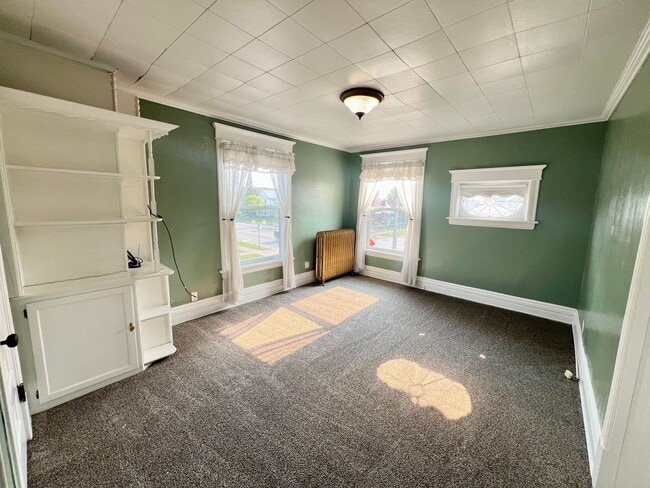 1128 Hammond Ave in Superior, WI - Building Photo - Building Photo