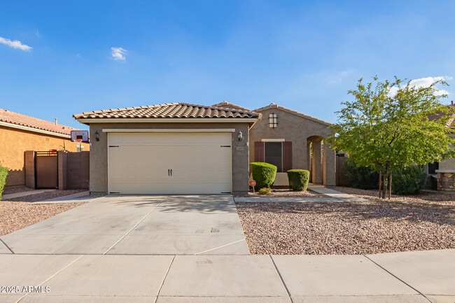 property at 2669 E Bellerive Dr