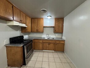 3725 Soranno Ave-Unit -A in Bakersfield, CA - Building Photo - Building Photo