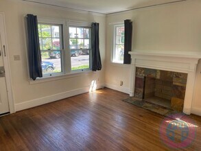 2338-2340-2340 SE Salmon St in Portland, OR - Building Photo - Building Photo