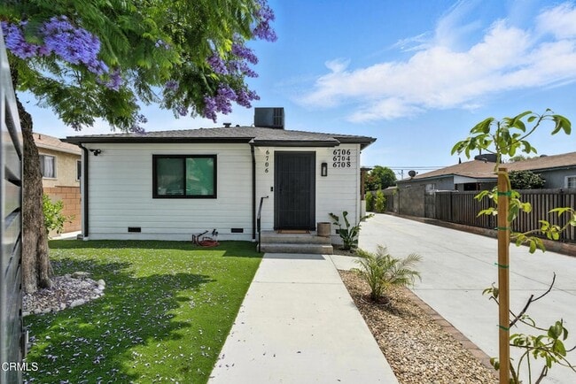 6706 Riverton Ave in Los Angeles, CA - Building Photo - Building Photo
