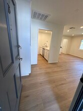 517 Geneva St, Unit B in Glendale, CA - Foto de edificio - Building Photo