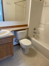 720 NW Sunburst Ct in Moses Lake, WA - Building Photo - Building Photo