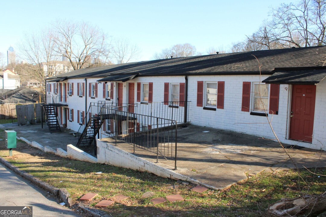700 Neal St NW in Atlanta, GA - Building Photo