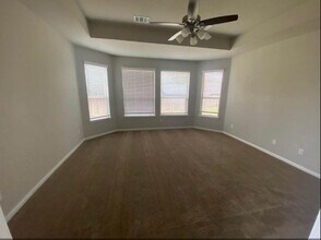 10918 Hillside Dr in Montgomery, TX - Building Photo - Building Photo