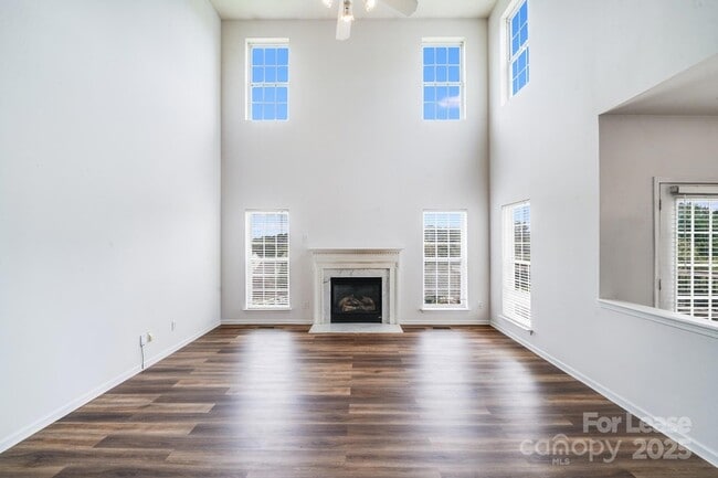 121 Riverfront Pkwy in Mount Holly, NC - Building Photo - Building Photo