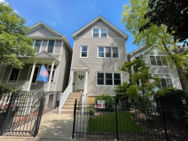 property at 1652 W Grace St