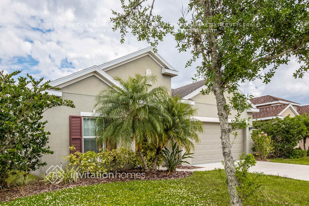 7912 112th Ave E in Parrish, FL - Building Photo