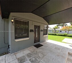 2518 Monroe St in Hollywood, FL - Building Photo - Building Photo