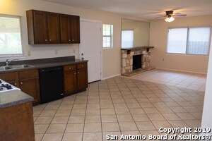 5938 N Spring St in San Antonio, TX - Building Photo - Building Photo