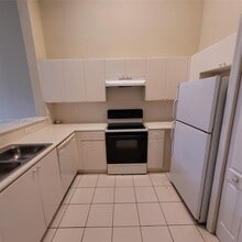 1666 SE 27th Ct, Unit 205 in Homestead, FL - Building Photo - Building Photo