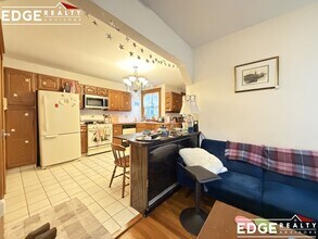 13 Berkshire St, Unit 2 in Cambridge, MA - Building Photo - Building Photo