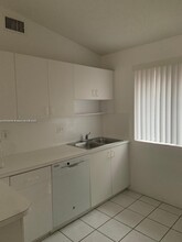 8025 Lake Dr in Doral, FL - Building Photo - Building Photo