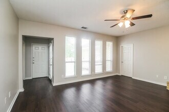 1528 Warwick Dr in Lancaster, TX - Building Photo - Building Photo