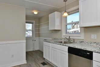 21 12th St, Unit 1 in Wareham, MA - Building Photo - Building Photo