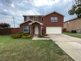 2403 Silverado Trail in Grand Prairie, TX - Building Photo
