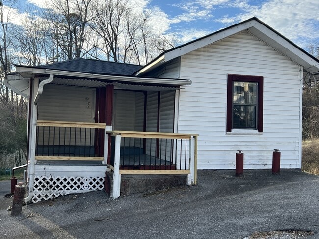 property at 7 Franklin Pl