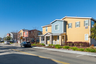 The Bungalows in San Lorenzo, CA - Building Photo - Building Photo