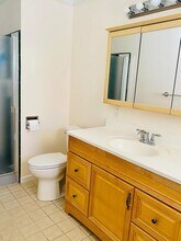 1609 Blossom Hill Rd in San Jose, CA - Foto de edificio - Building Photo