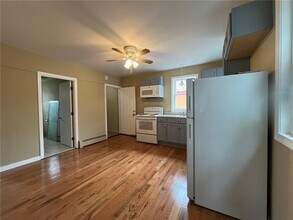 1104 S Broadway in East Providence, RI - Building Photo - Building Photo