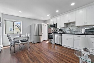 165 Saratoga St, Unit 2 in Boston, MA - Foto de edificio - Building Photo