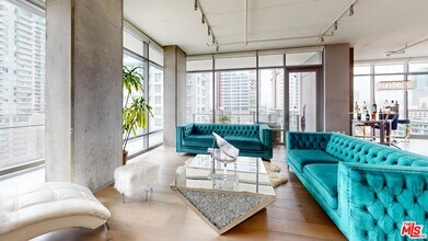 1100 S Hope St in Los Angeles, CA - Building Photo - Building Photo