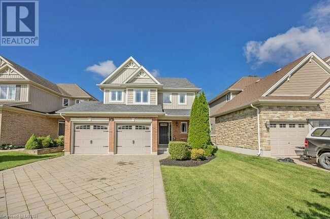 property at 6 Peach Tree Blvd