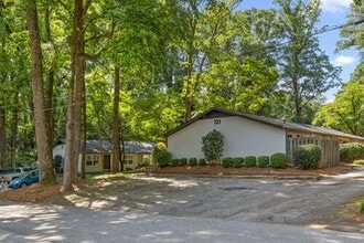 Springdale Apartments in Decatur, GA - Building Photo - Building Photo