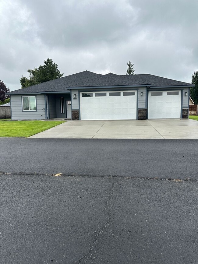 property at 6550 Eagle Dr NE