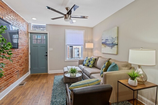 602 Fernon St in Philadelphia, PA - Foto de edificio - Building Photo