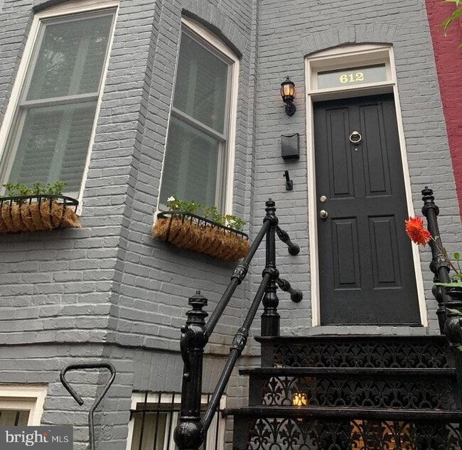 property at 612 C St SE