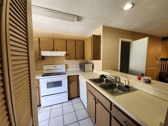 6288 SW 8th Pl in Gainesville, FL - Building Photo - Building Photo
